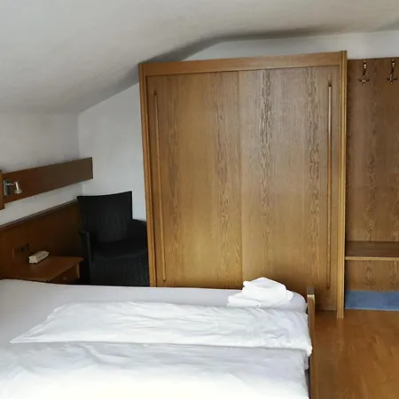 Zirben Nest Gasthuis 3*