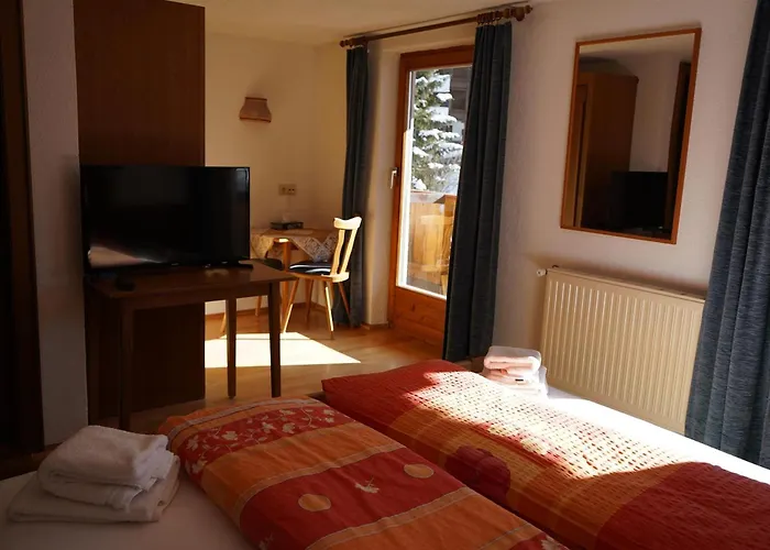 Zirben Nest Guest house Plangeross